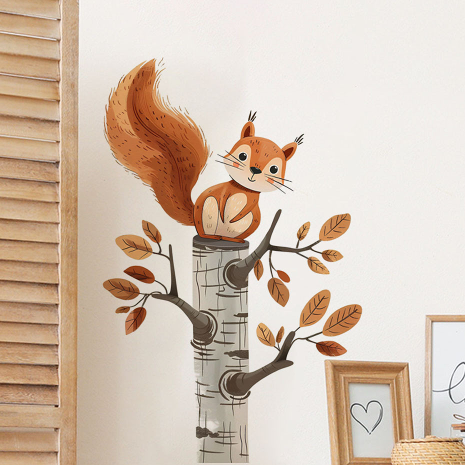 Baby Nursery Wallpaper - Cartoon Eekhoorn in een Boom Dieren
