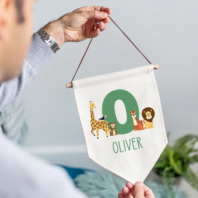 Baby Nursery Jungle Animals - Gepersonaliseerde naam Jungle Animal Pennant Flag